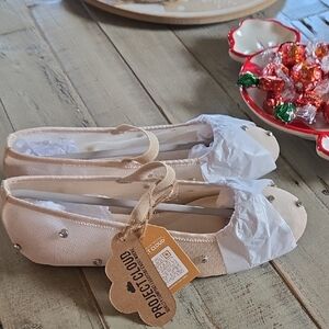 Project Cloud Women's Cream Flats